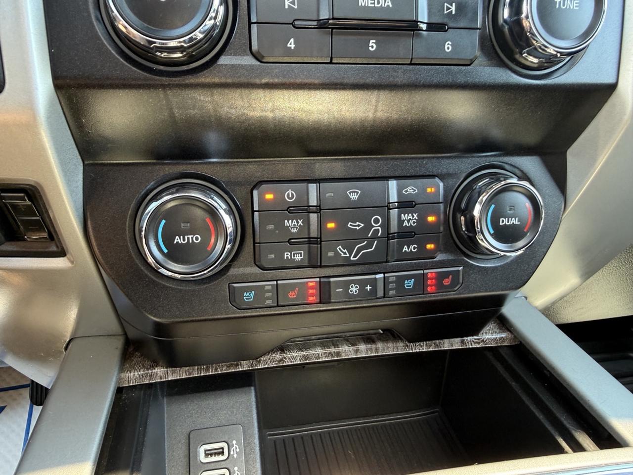 2019 Ford F-250 SUPER DUTY Lariat Photo