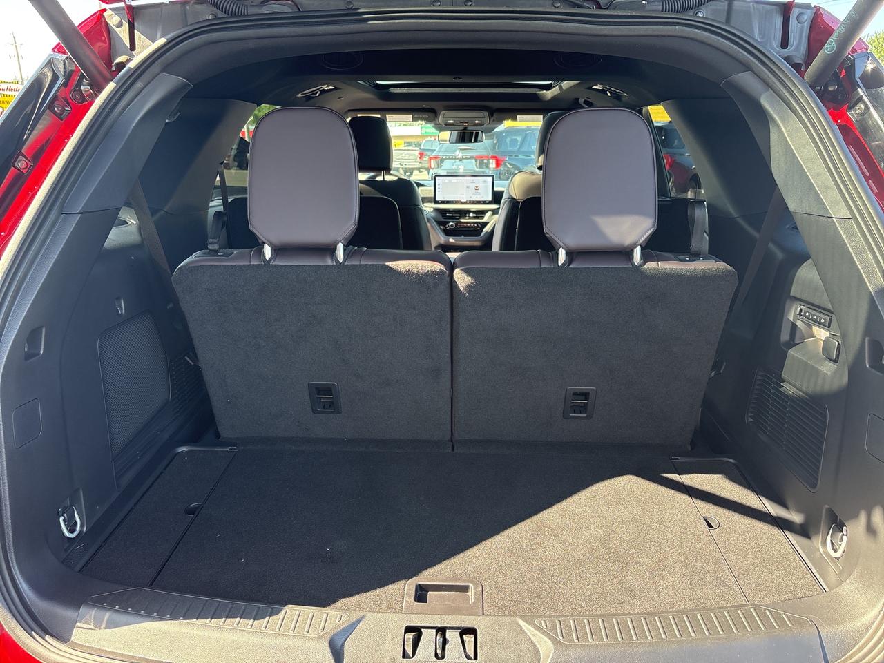 2025 Ford Explorer Platinum 4WD Photo