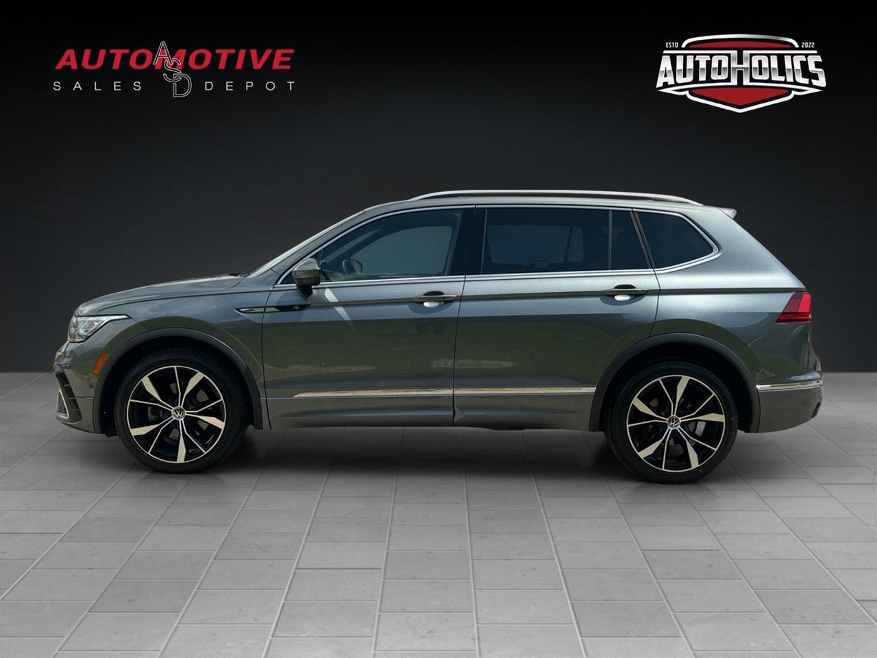 2024 Volkswagen Tiguan SEL R-Line Photo