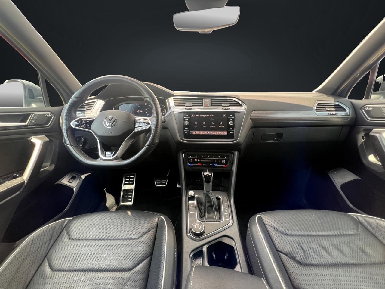 2024 Volkswagen Tiguan SEL R-Line Photo
