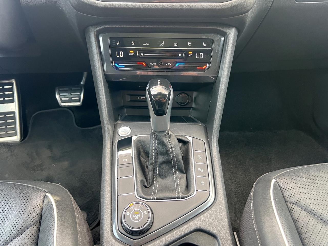 2024 Volkswagen Tiguan SEL R-Line Photo