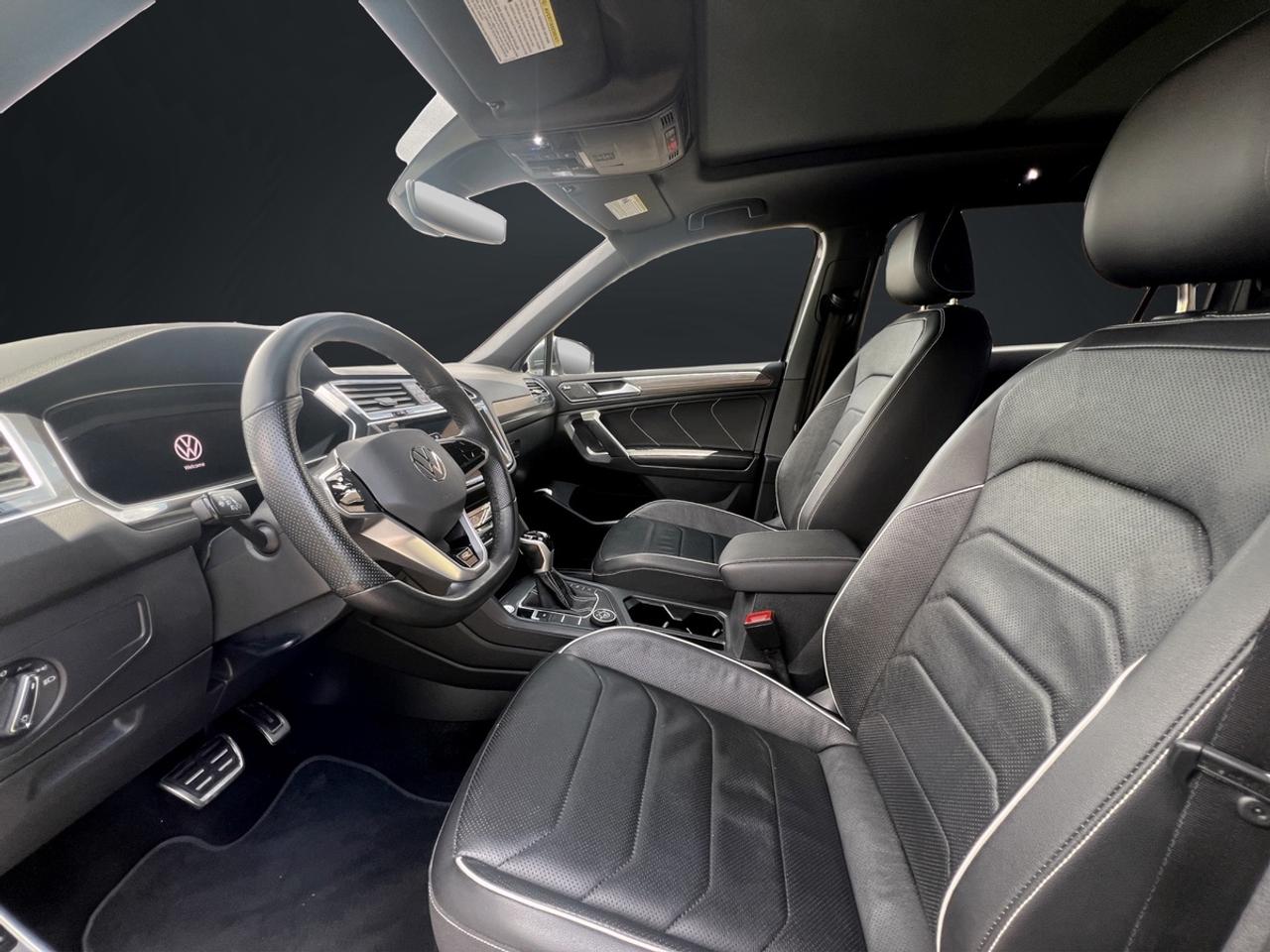 2024 Volkswagen Tiguan SEL R-Line Photo