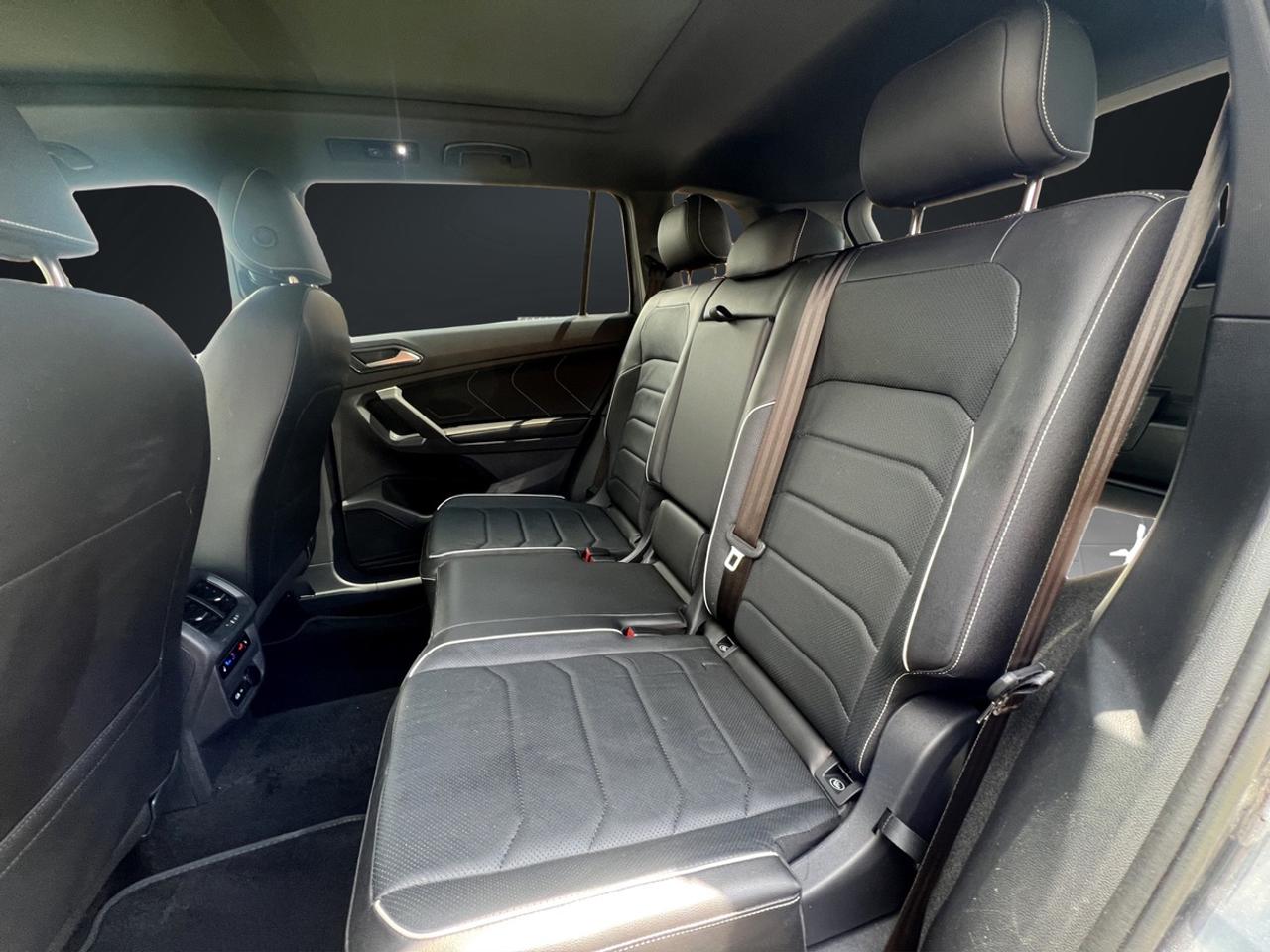 2024 Volkswagen Tiguan SEL R-Line Photo