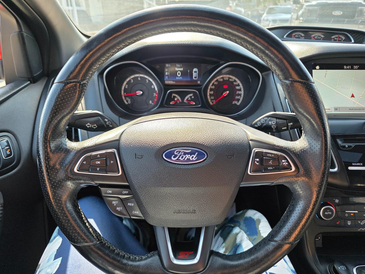 2018 Ford Focus ST Base 4dr Hatchback Photo