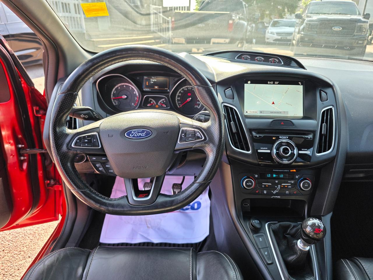 2018 Ford Focus ST Base 4dr Hatchback Photo