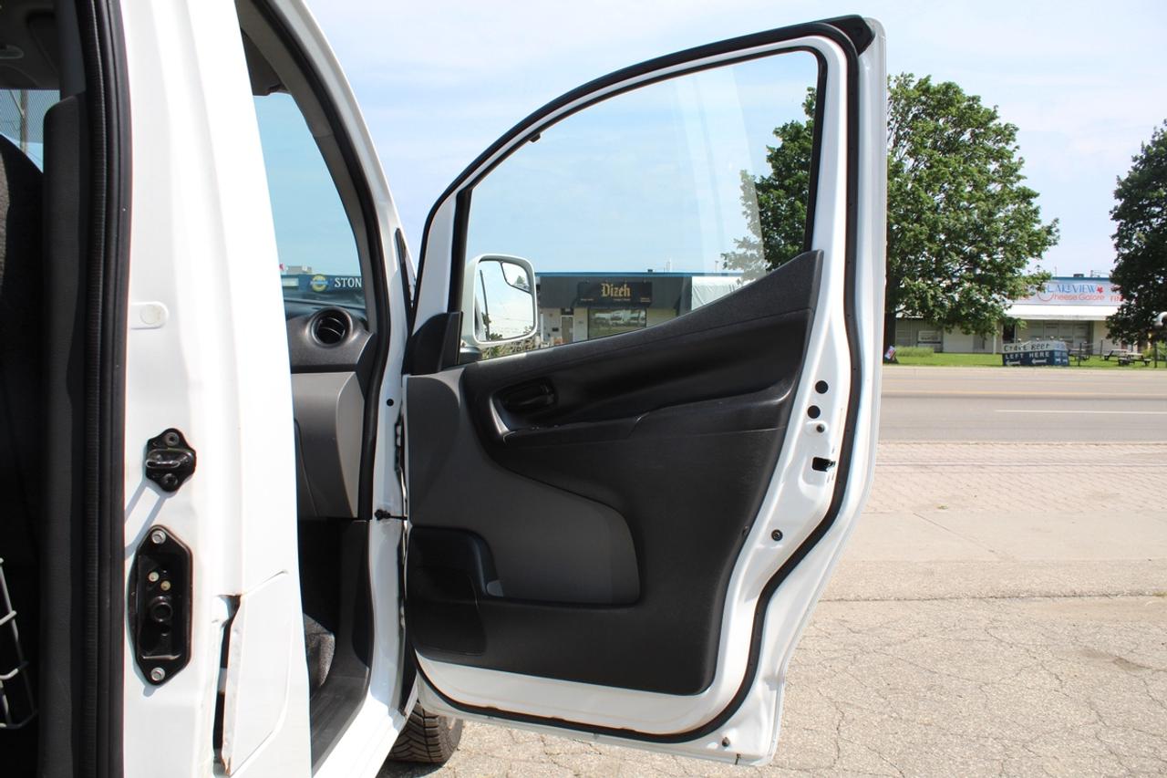2015 Chevrolet City Express LT Ladder Rack Shelving Pwr option Photo