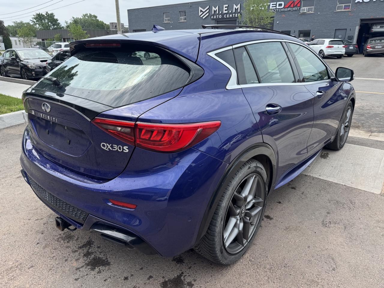 2017 Infiniti QX30 S Premium Photo