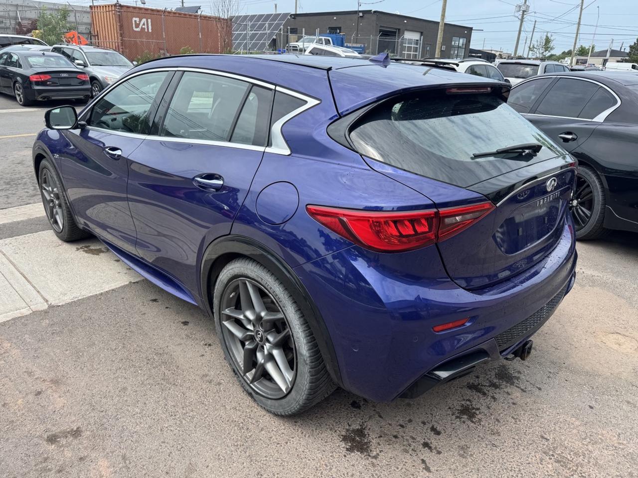 2017 Infiniti QX30 S Premium Photo