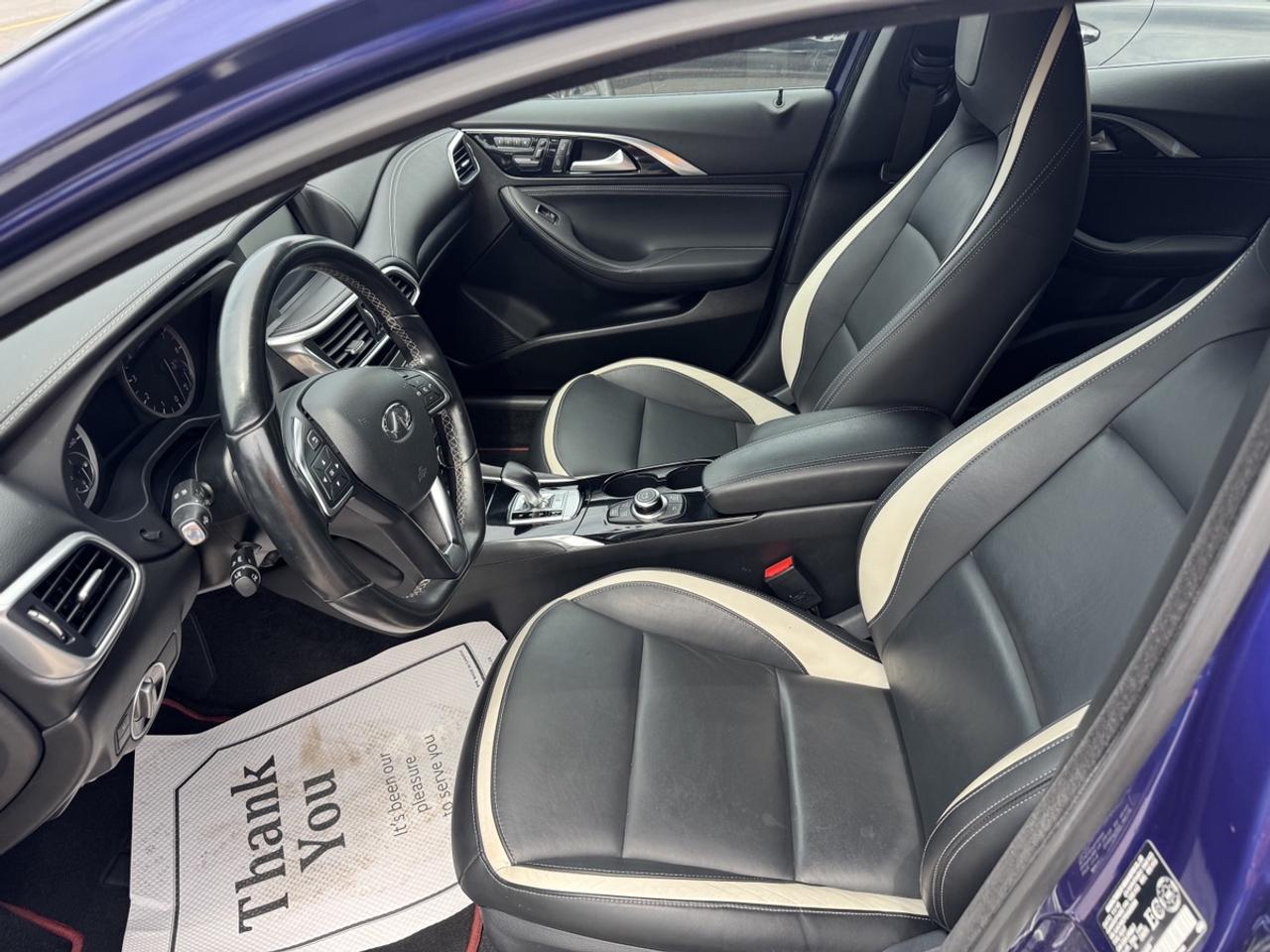 2017 Infiniti QX30 S Premium Photo