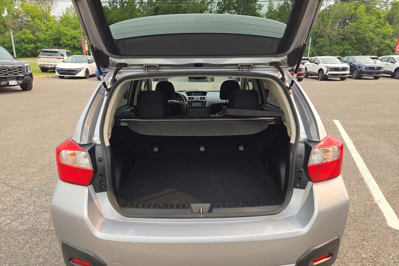 2015 Subaru XV Crosstrek 2.0i w/Touring Pkg Photo