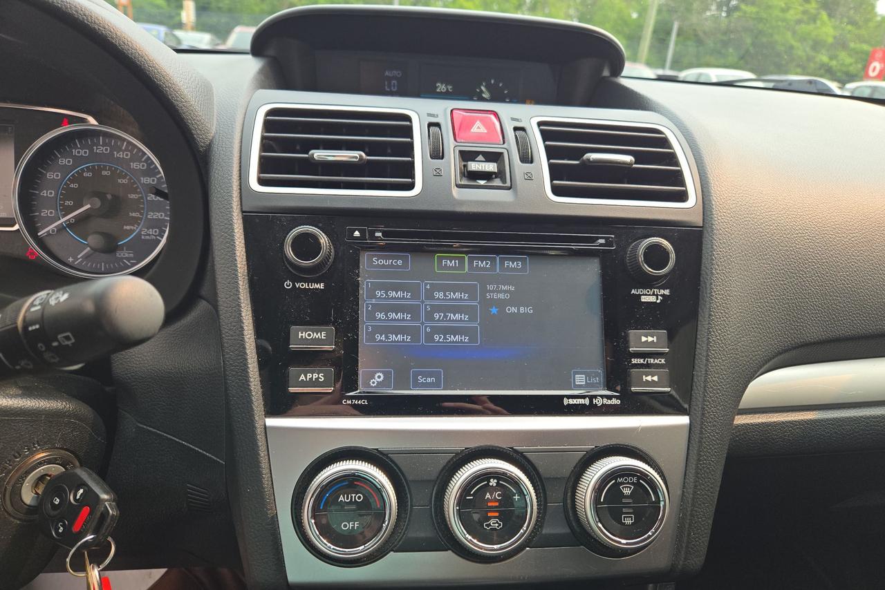2015 Subaru XV Crosstrek 2.0i w/Touring Pkg Photo