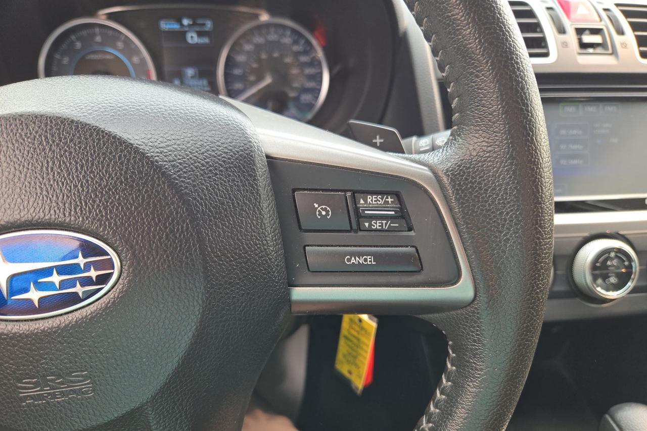 2015 Subaru XV Crosstrek 2.0i w/Touring Pkg Photo