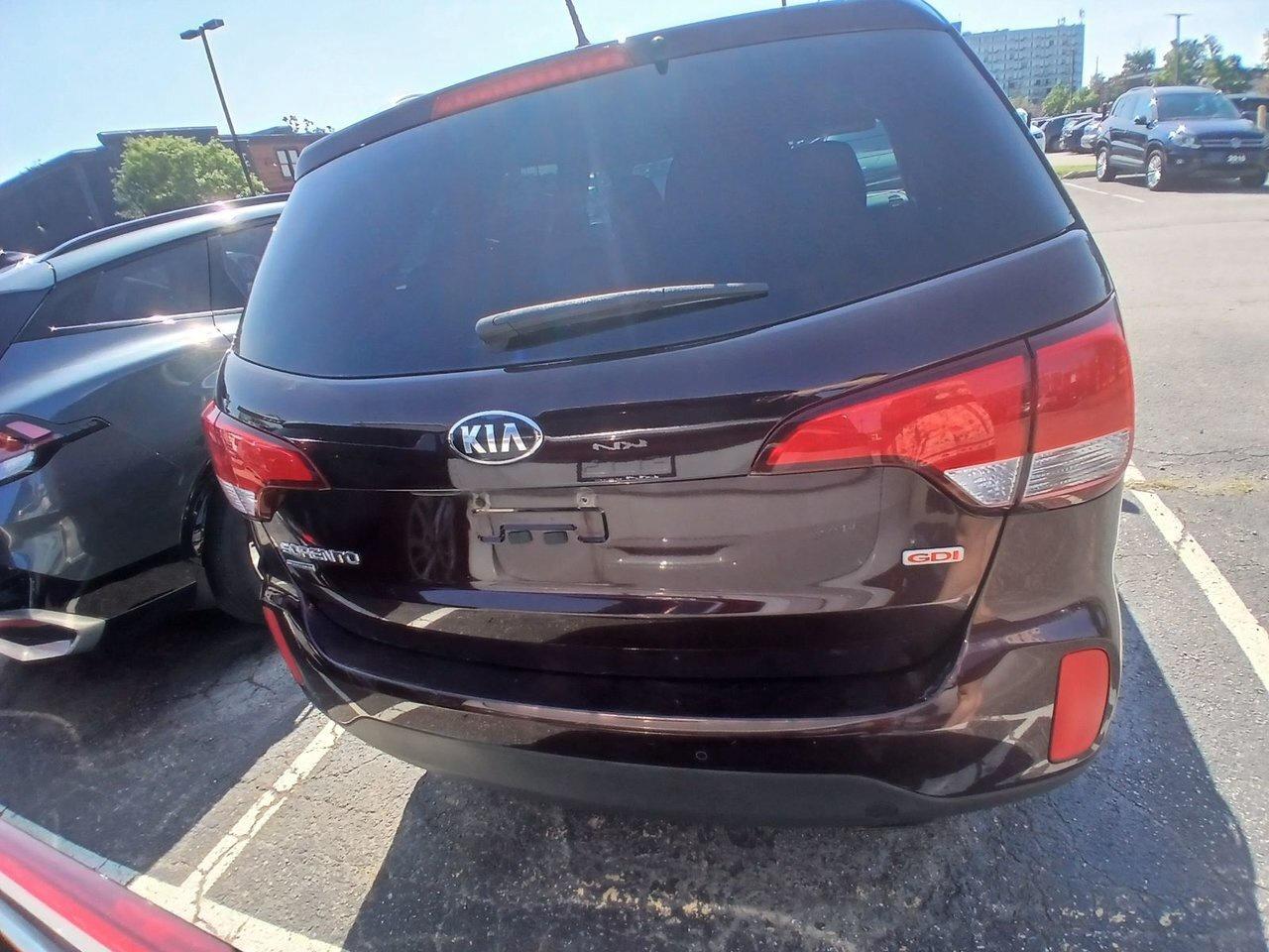 2015 Kia Sorento LX AWD ONE OWNER   7 SEATER   HEATED FRONT SEATS Photo