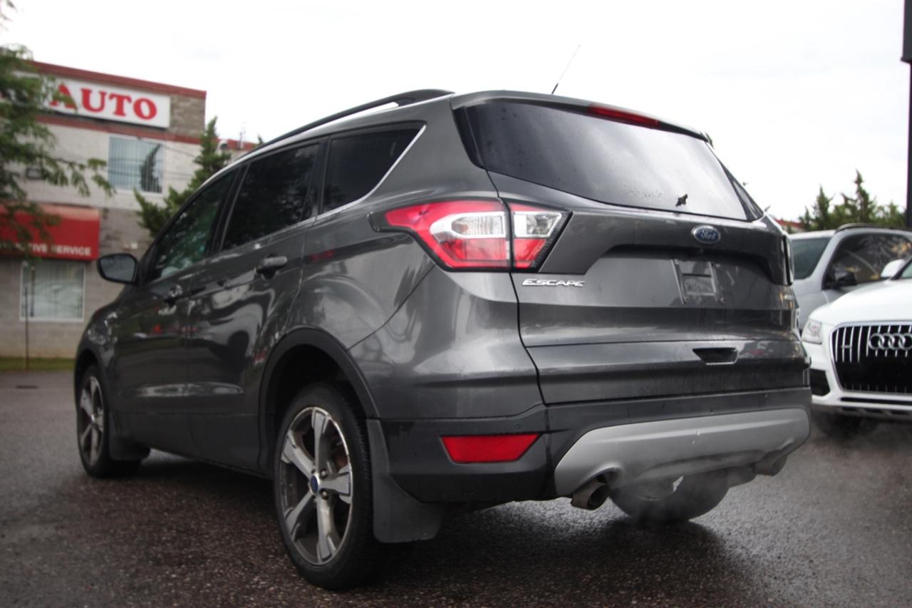 2017 Ford Escape SE - CLEAN CARFAX, NO ACCIDENTS Photo