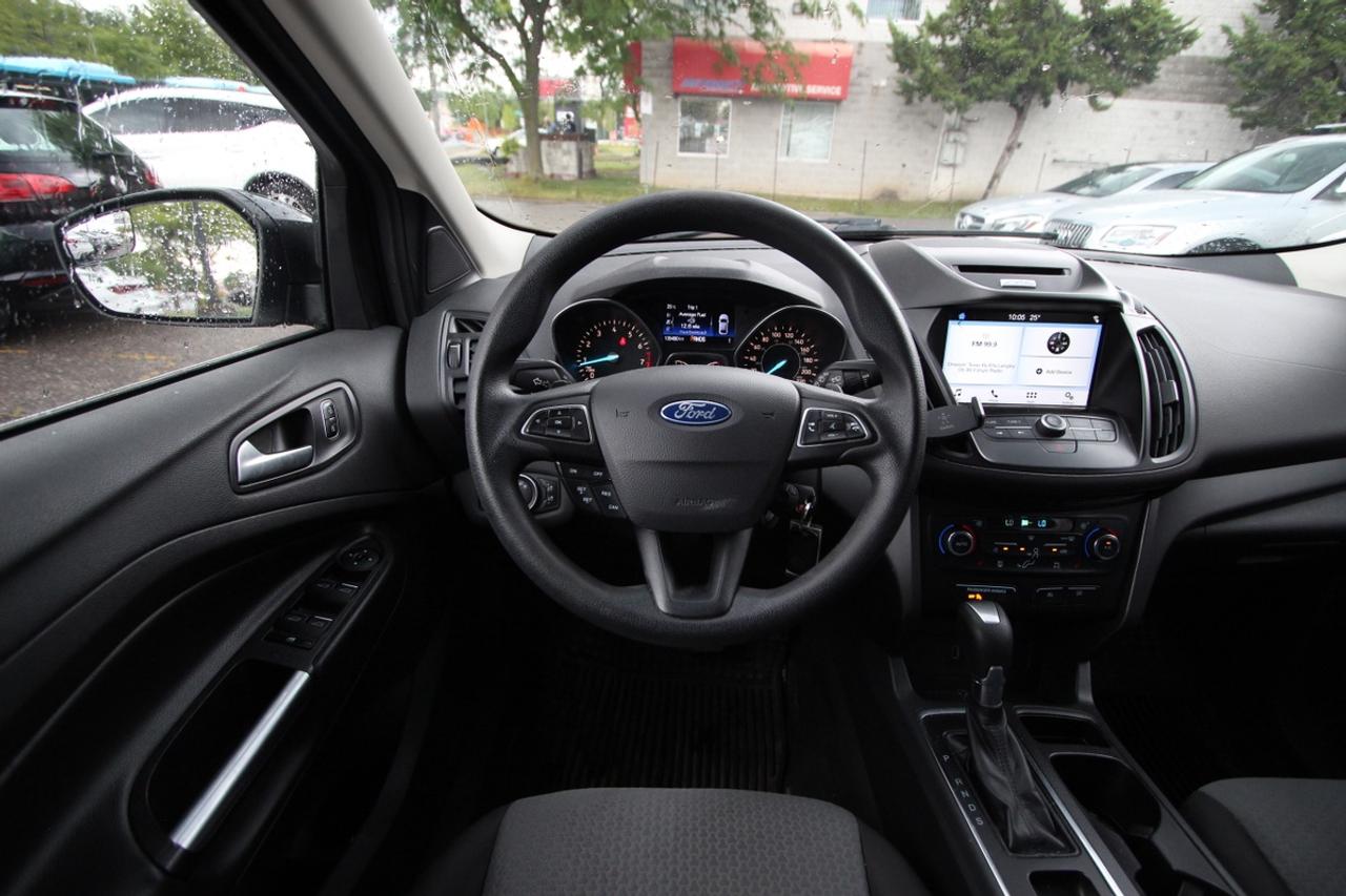 2017 Ford Escape SE - CLEAN CARFAX, NO ACCIDENTS Photo