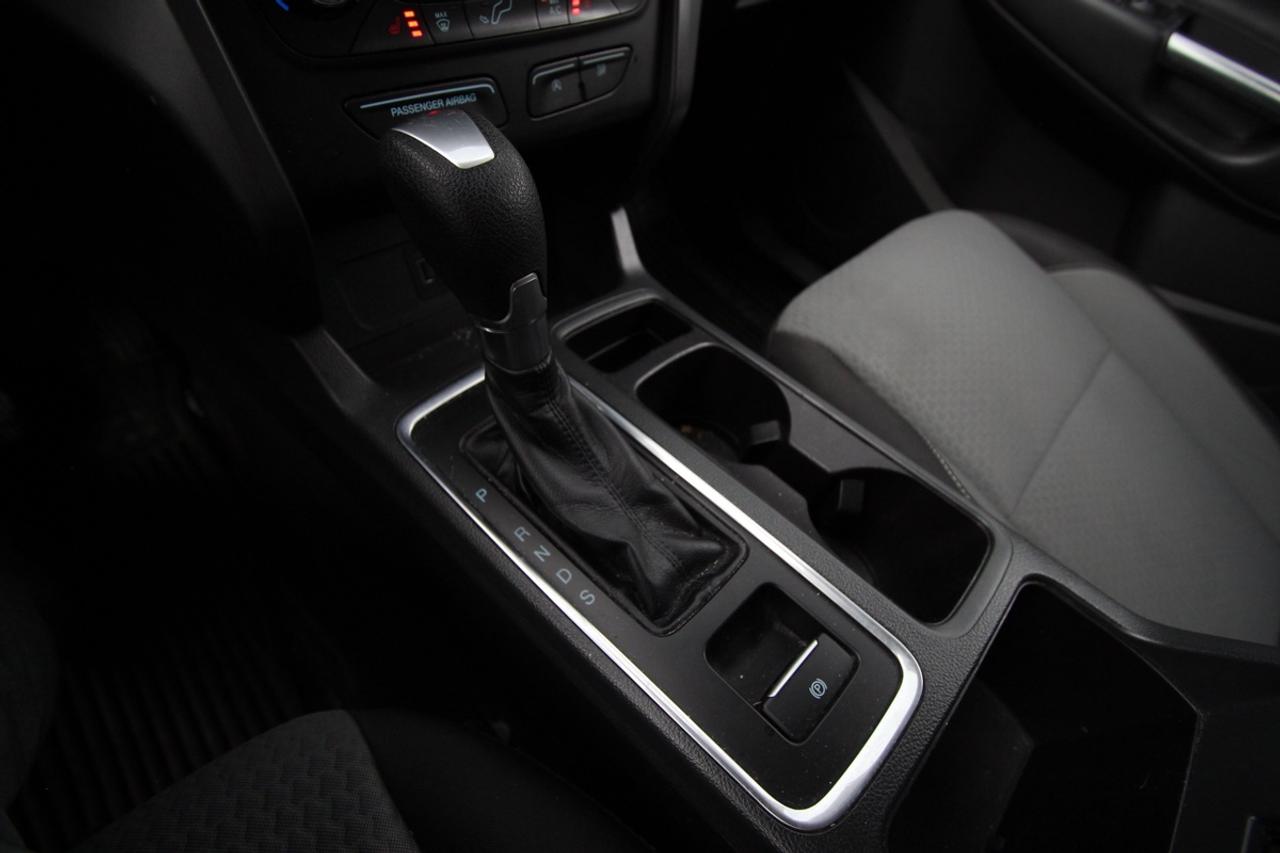 2017 Ford Escape SE - CLEAN CARFAX, NO ACCIDENTS Photo