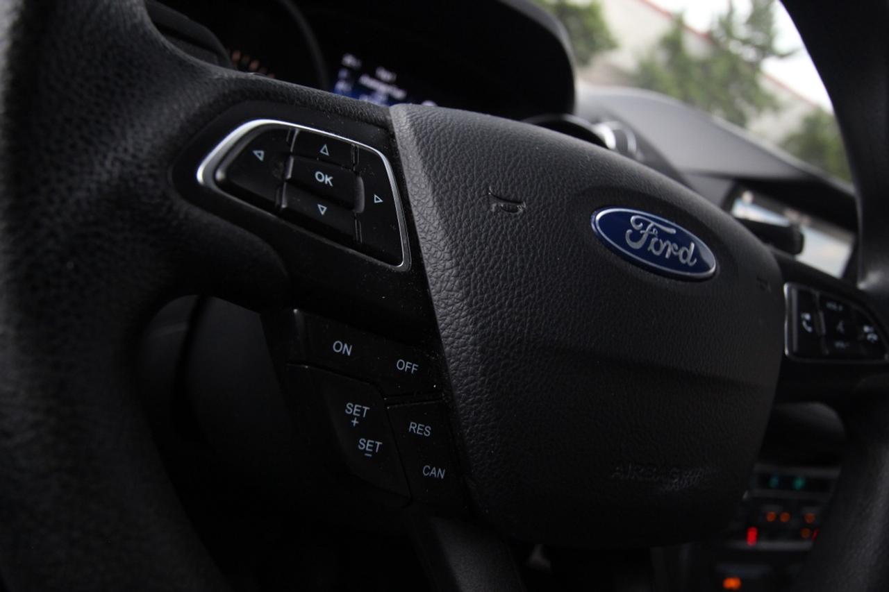 2017 Ford Escape SE - CLEAN CARFAX, NO ACCIDENTS Photo