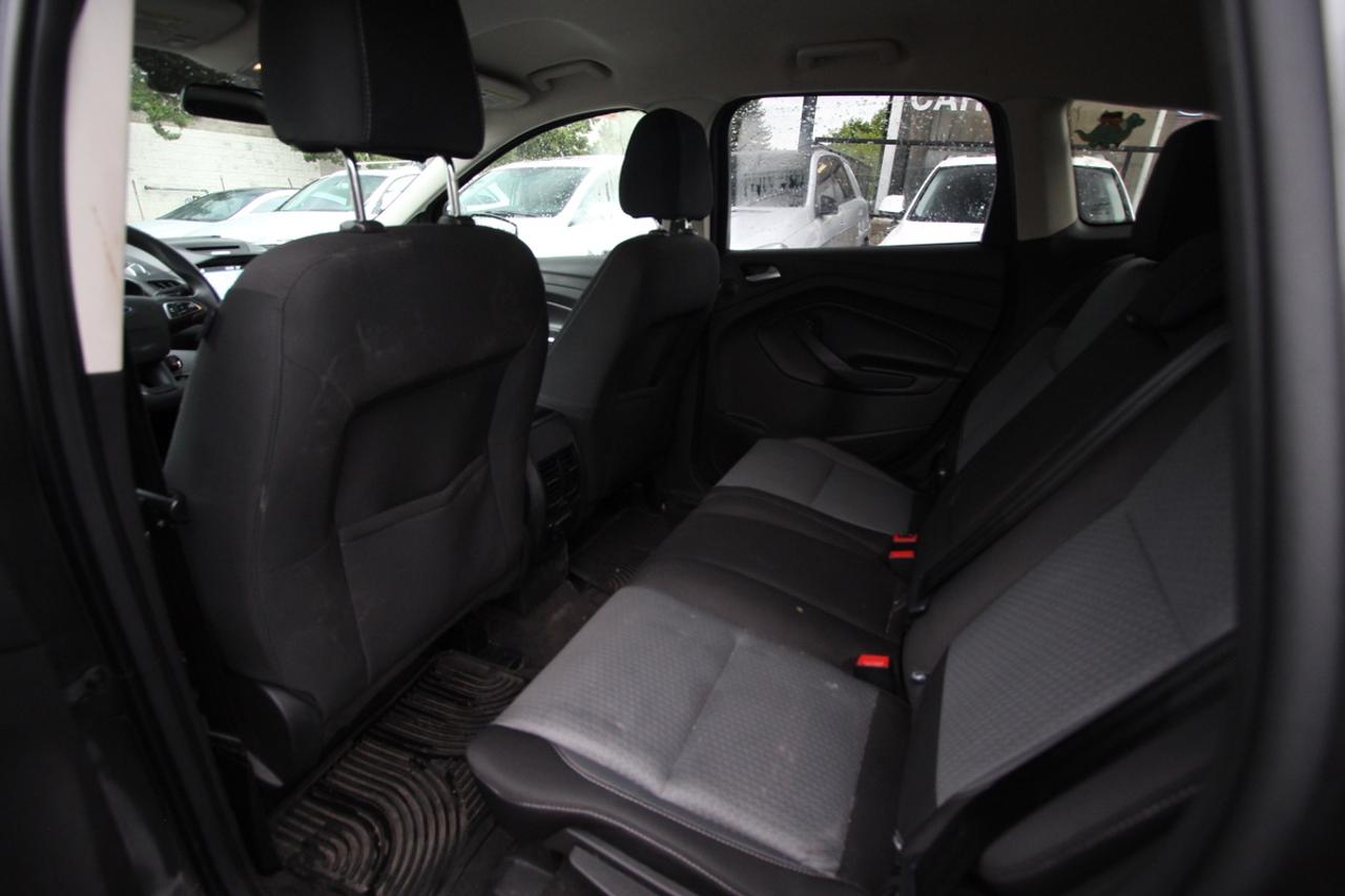 2017 Ford Escape SE - CLEAN CARFAX, NO ACCIDENTS Photo