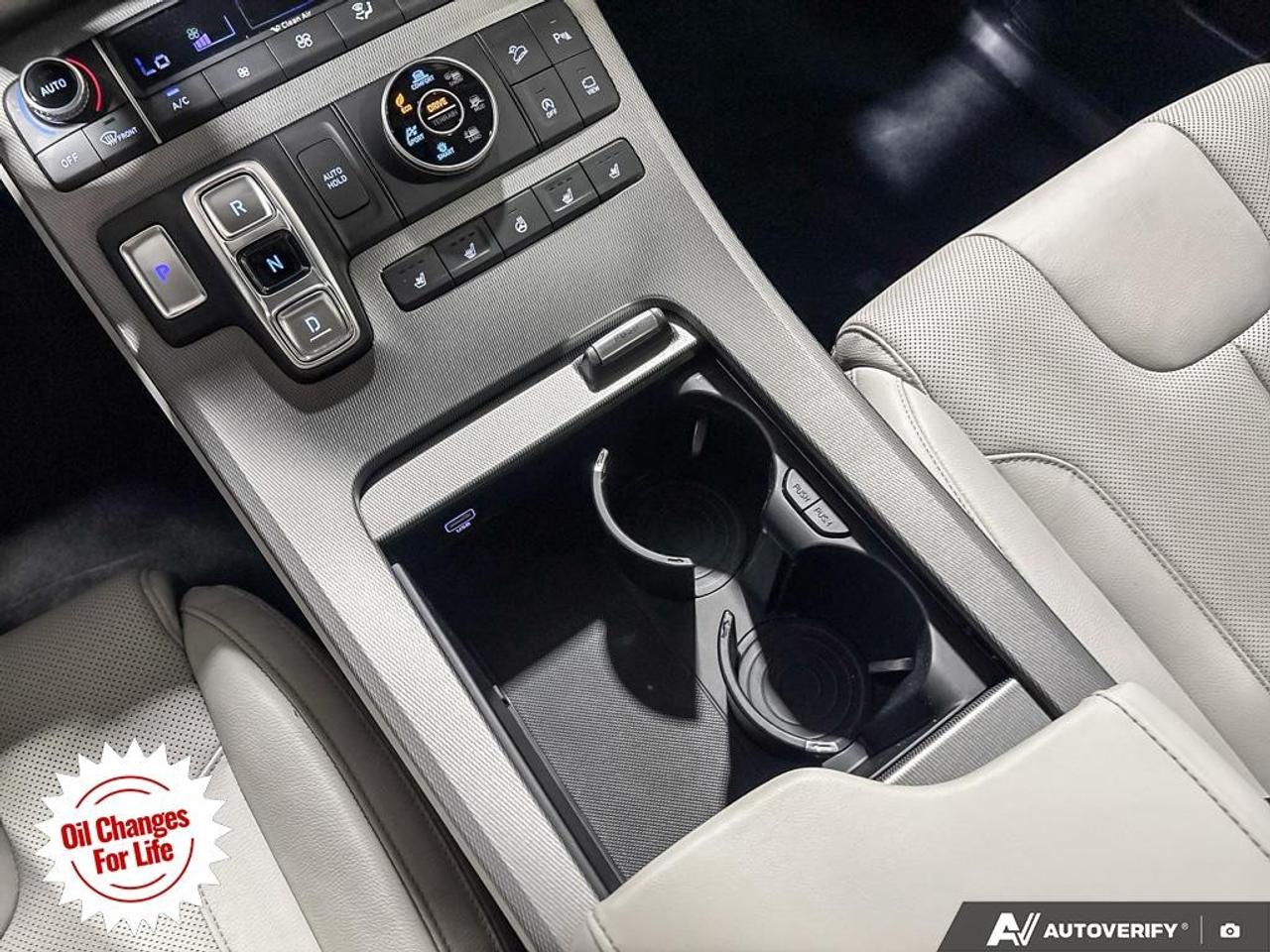 2021 Hyundai PALISADE Luxury 8-Passenger AWD Photo