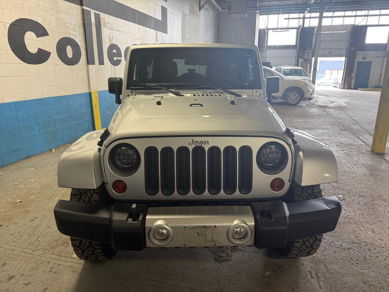 2011 Jeep WRANGLER UNLIMITED Sahara 4dr 4x4 Photo