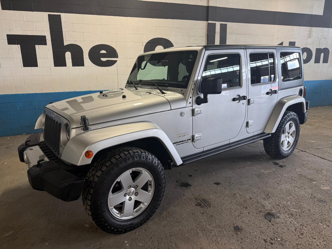 2011 Jeep WRANGLER UNLIMITED Sahara 4dr 4x4 Photo