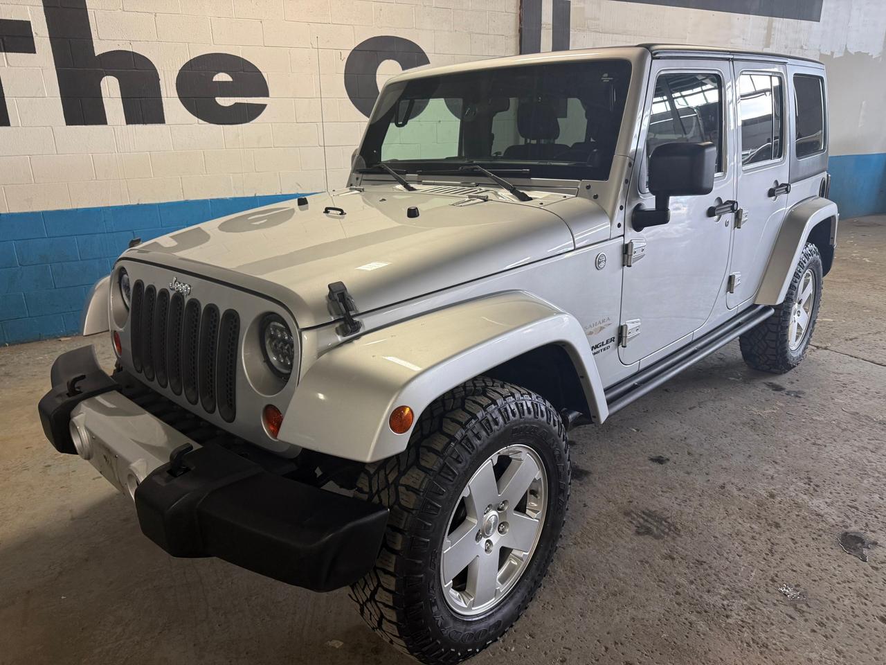 2011 Jeep WRANGLER UNLIMITED Sahara 4dr 4x4 Photo