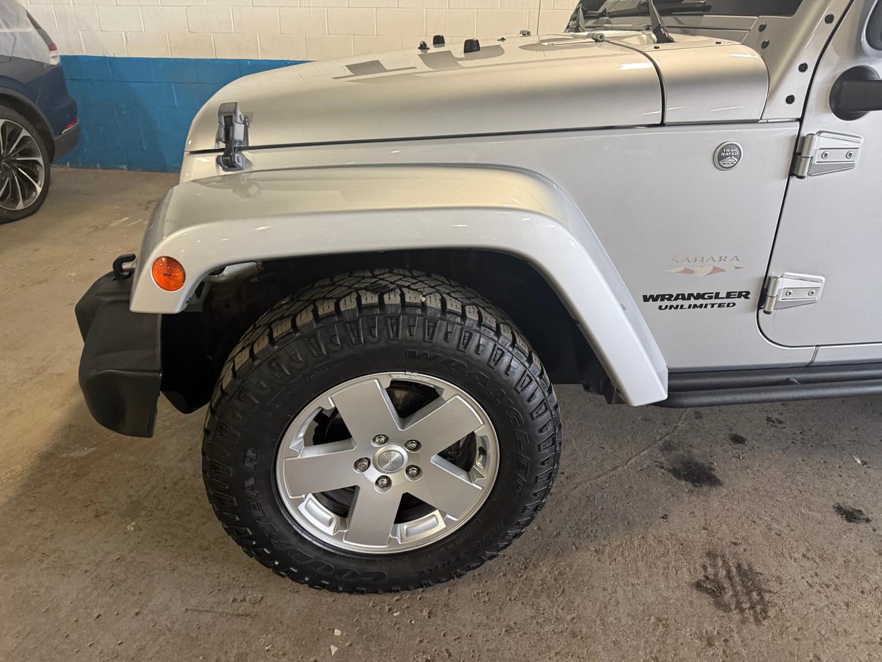 2011 Jeep WRANGLER UNLIMITED Sahara 4dr 4x4 Photo