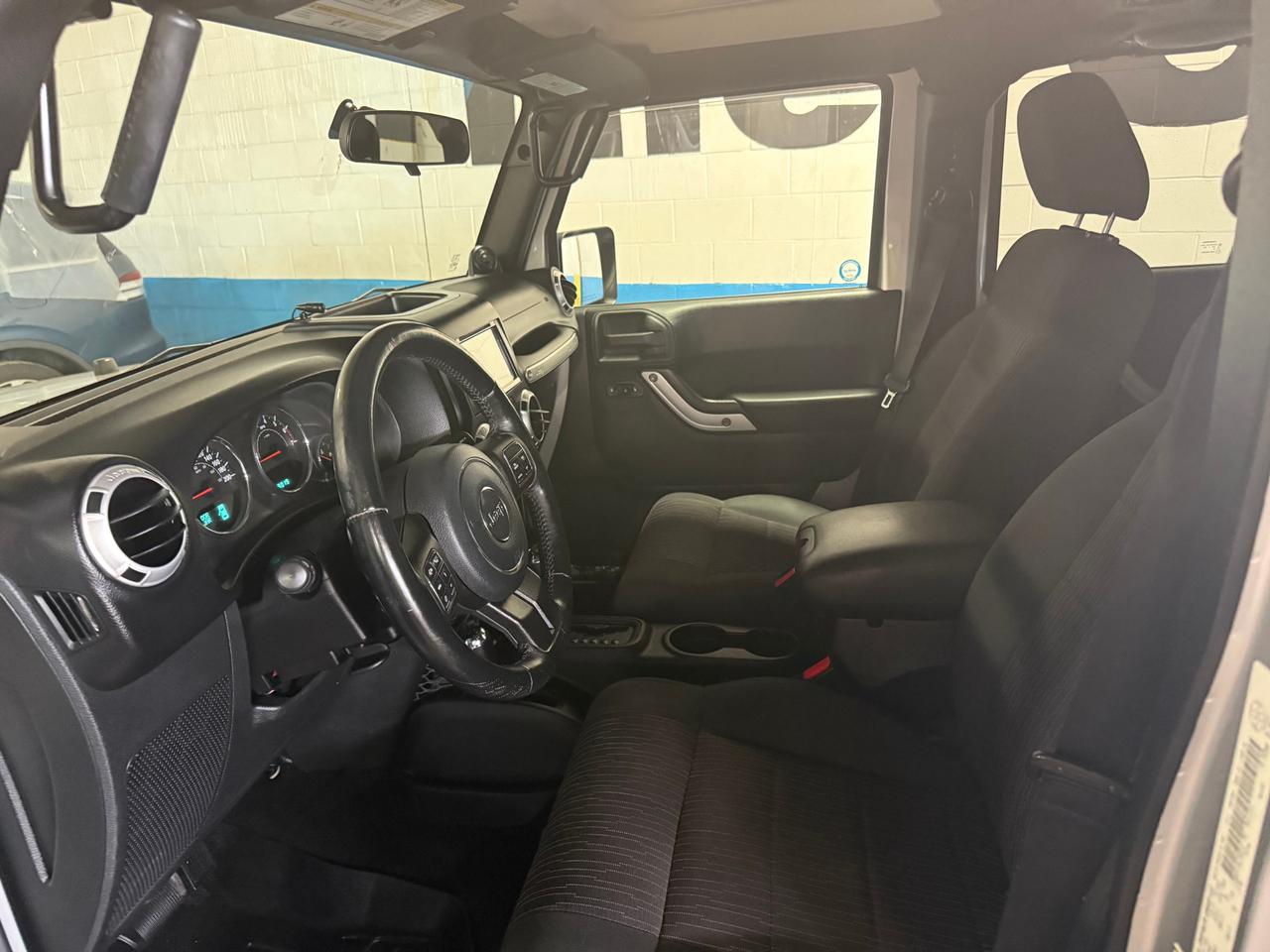 2011 Jeep WRANGLER UNLIMITED Sahara 4dr 4x4 Photo