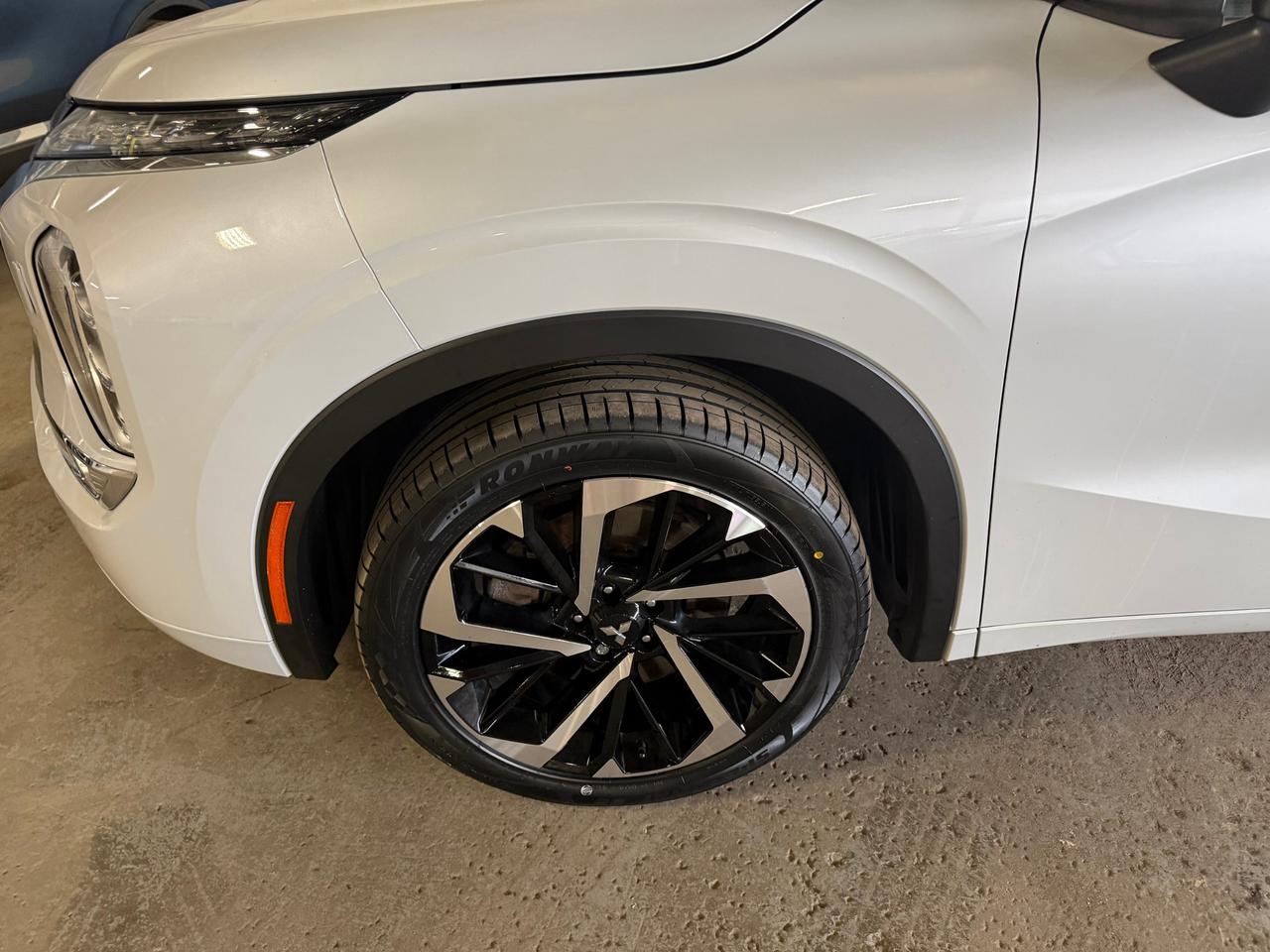 2022 Mitsubishi Outlander GT 4dr S-AWC Photo