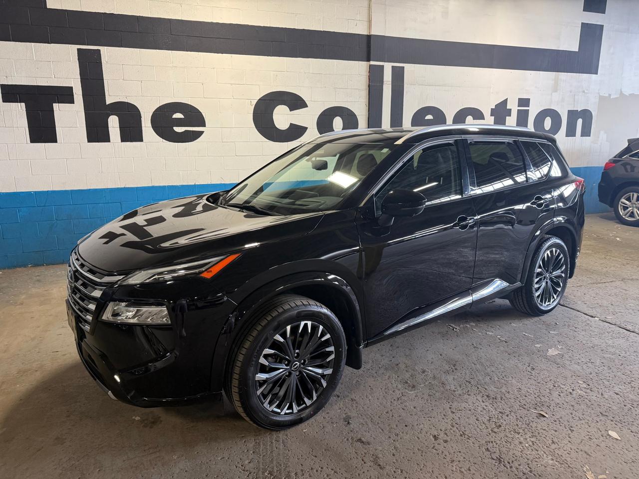 Used 2024 Nissan Rogue Platinum 4dr All-Wheel Drive Sport Utility for sale in Ottawa, ON
