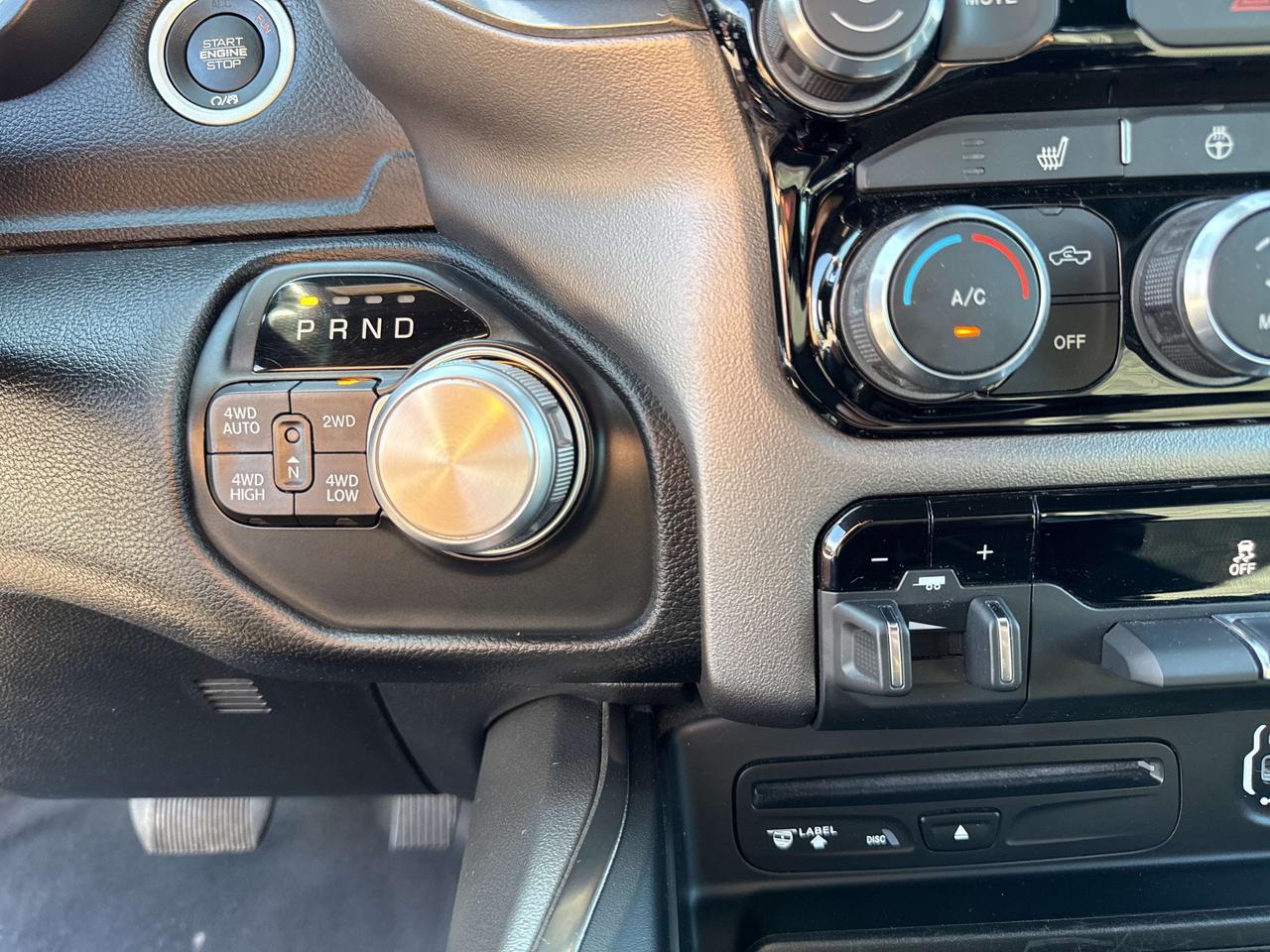 2019 RAM 1500 Sport - tow pkg - htd seats/wheel Photo