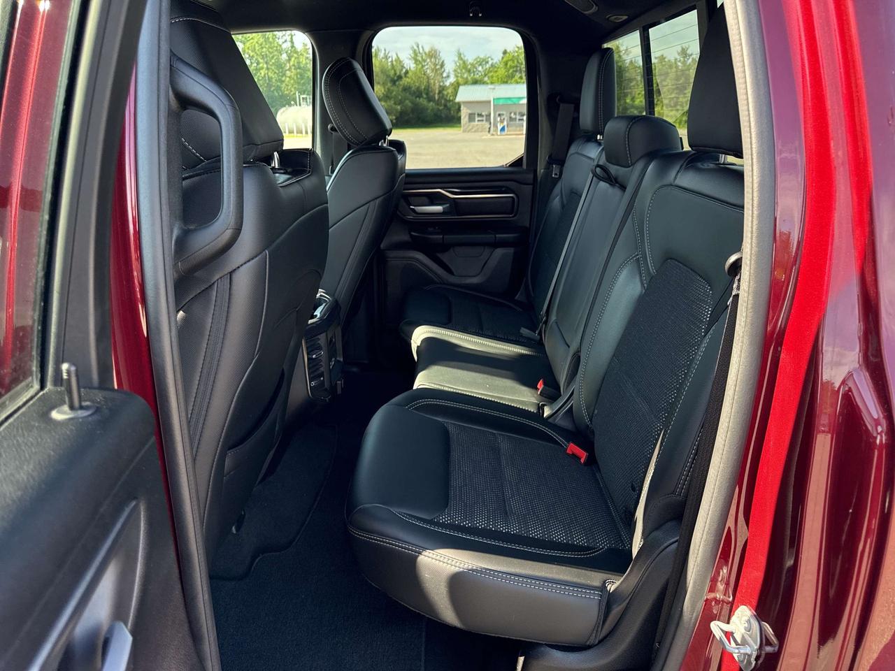 2019 RAM 1500 Sport - tow pkg - htd seats/wheel Photo