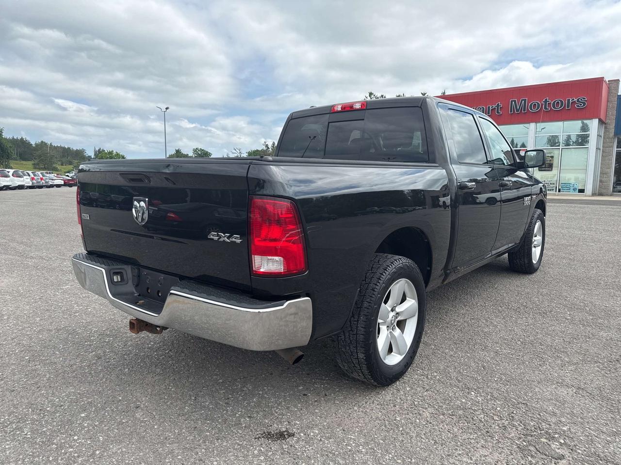 2015 RAM 1500 SLT - cruise control Photo