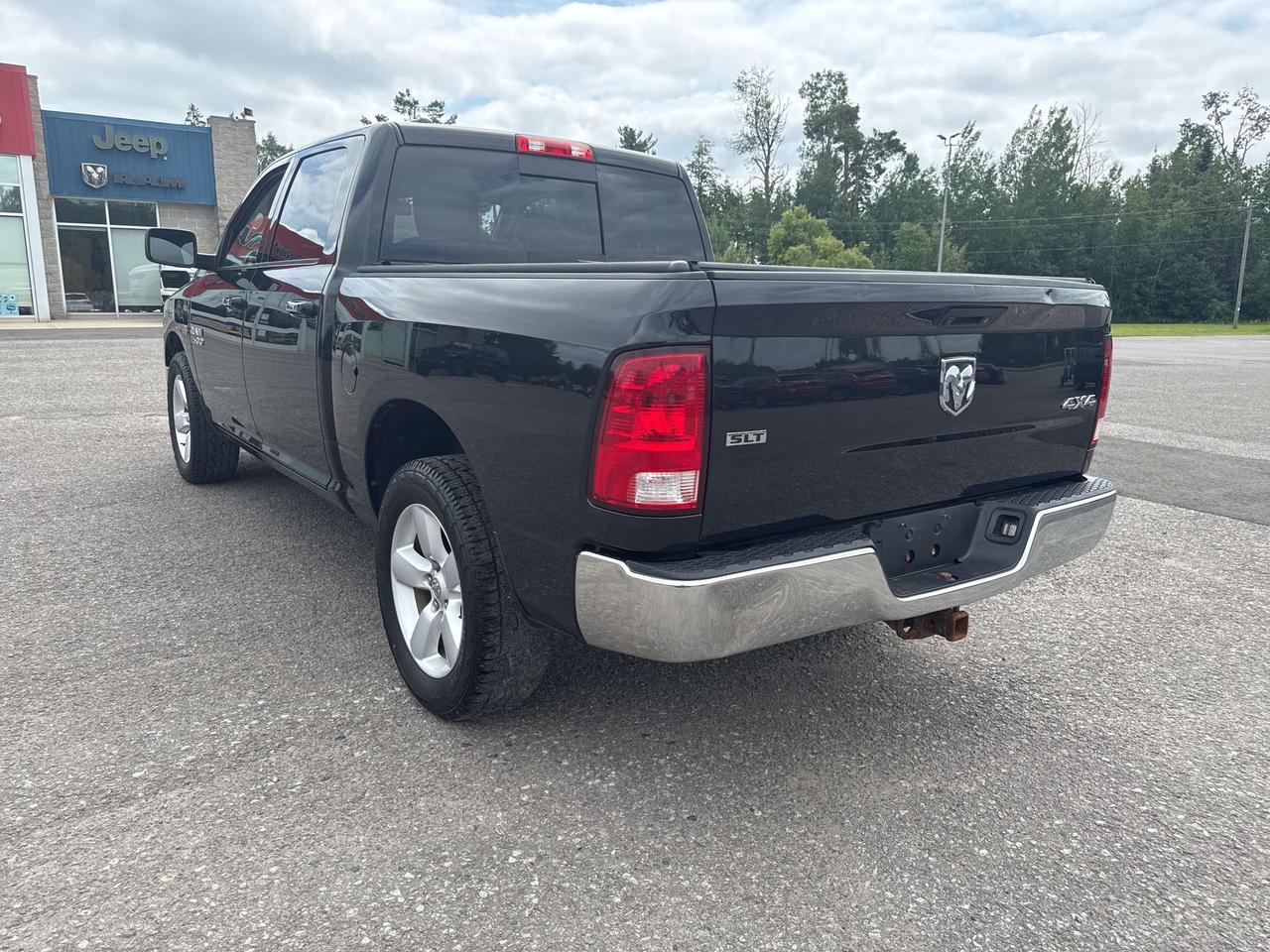 2015 RAM 1500 SLT - cruise control Photo