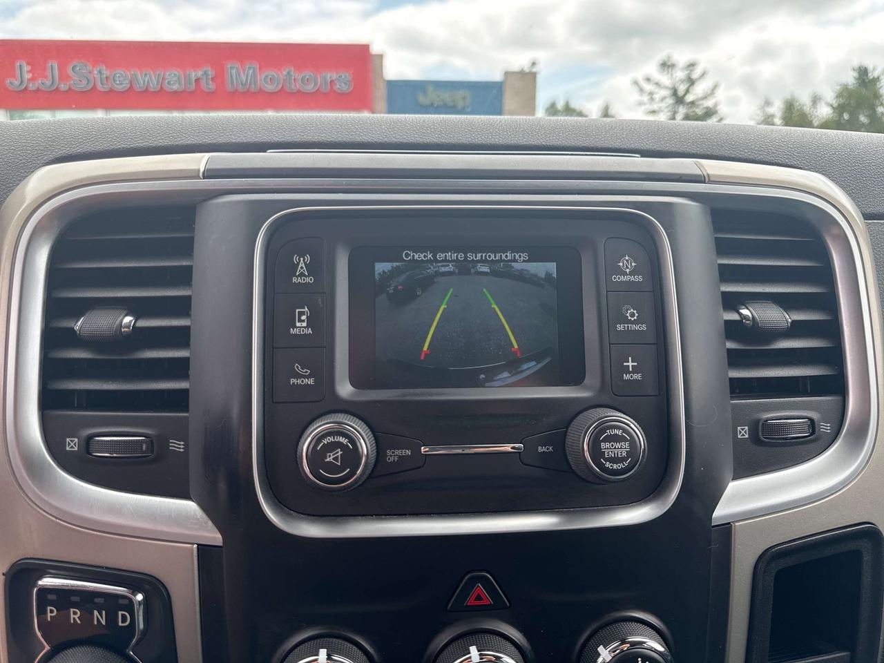 2015 RAM 1500 SLT - cruise control Photo