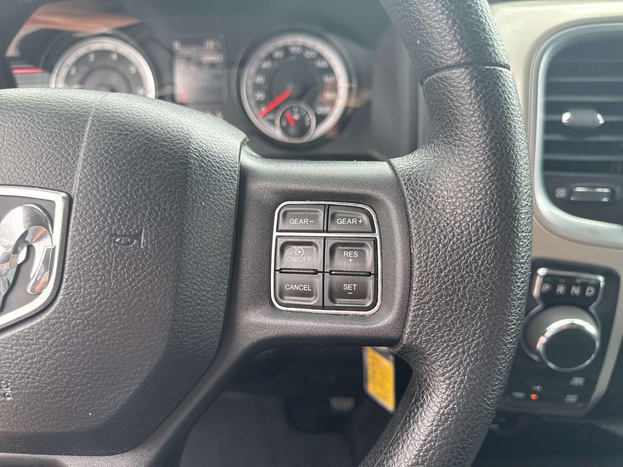 2015 RAM 1500 SLT - cruise control Photo