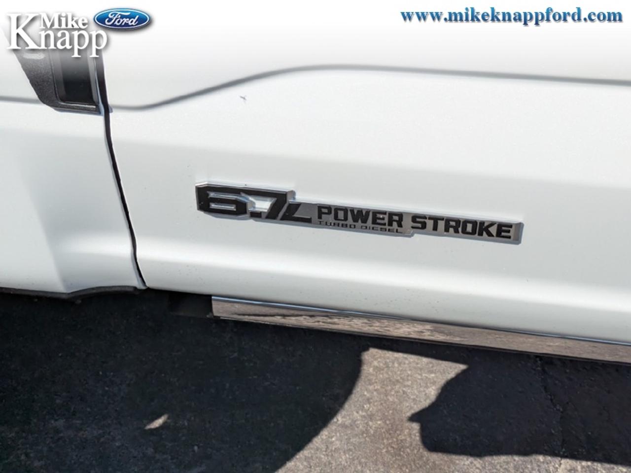 2026 Ford F-350 Super Duty Platinum Photo