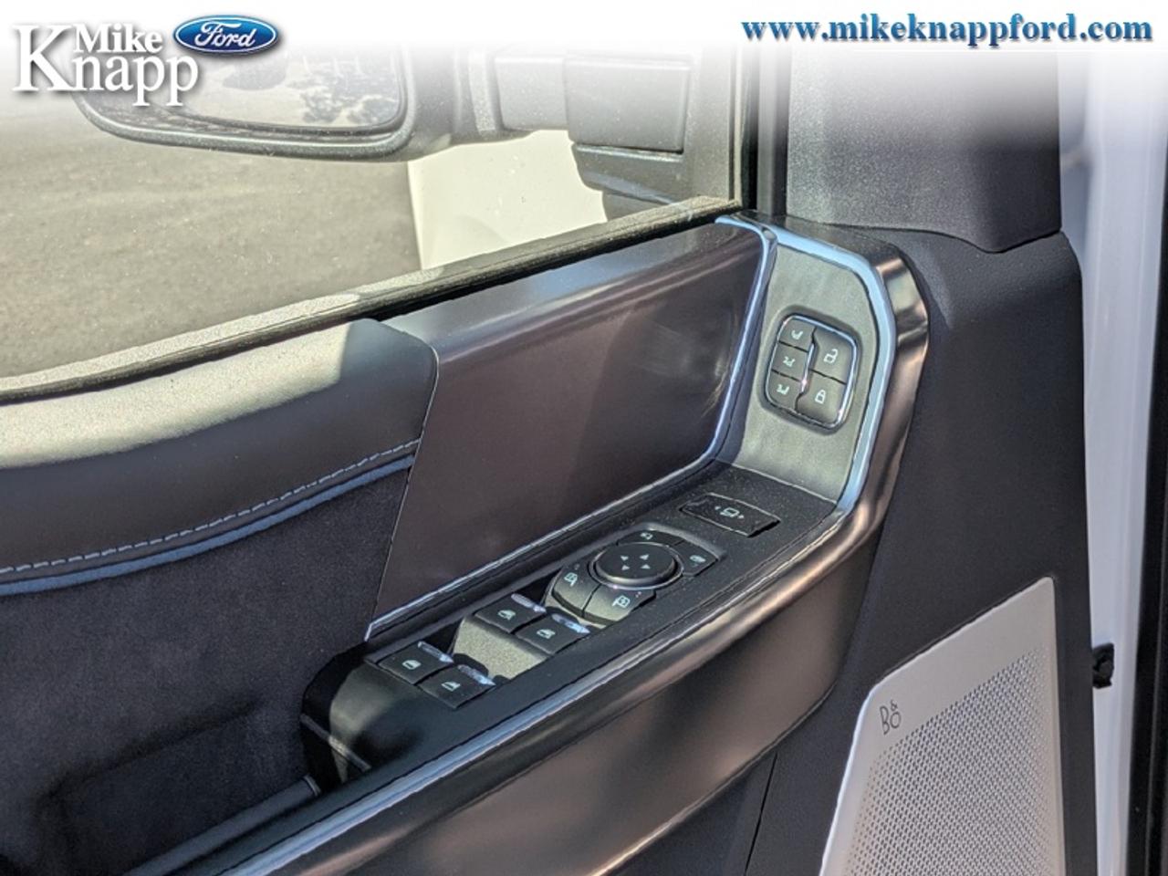 2026 Ford F-350 Super Duty Platinum Photo