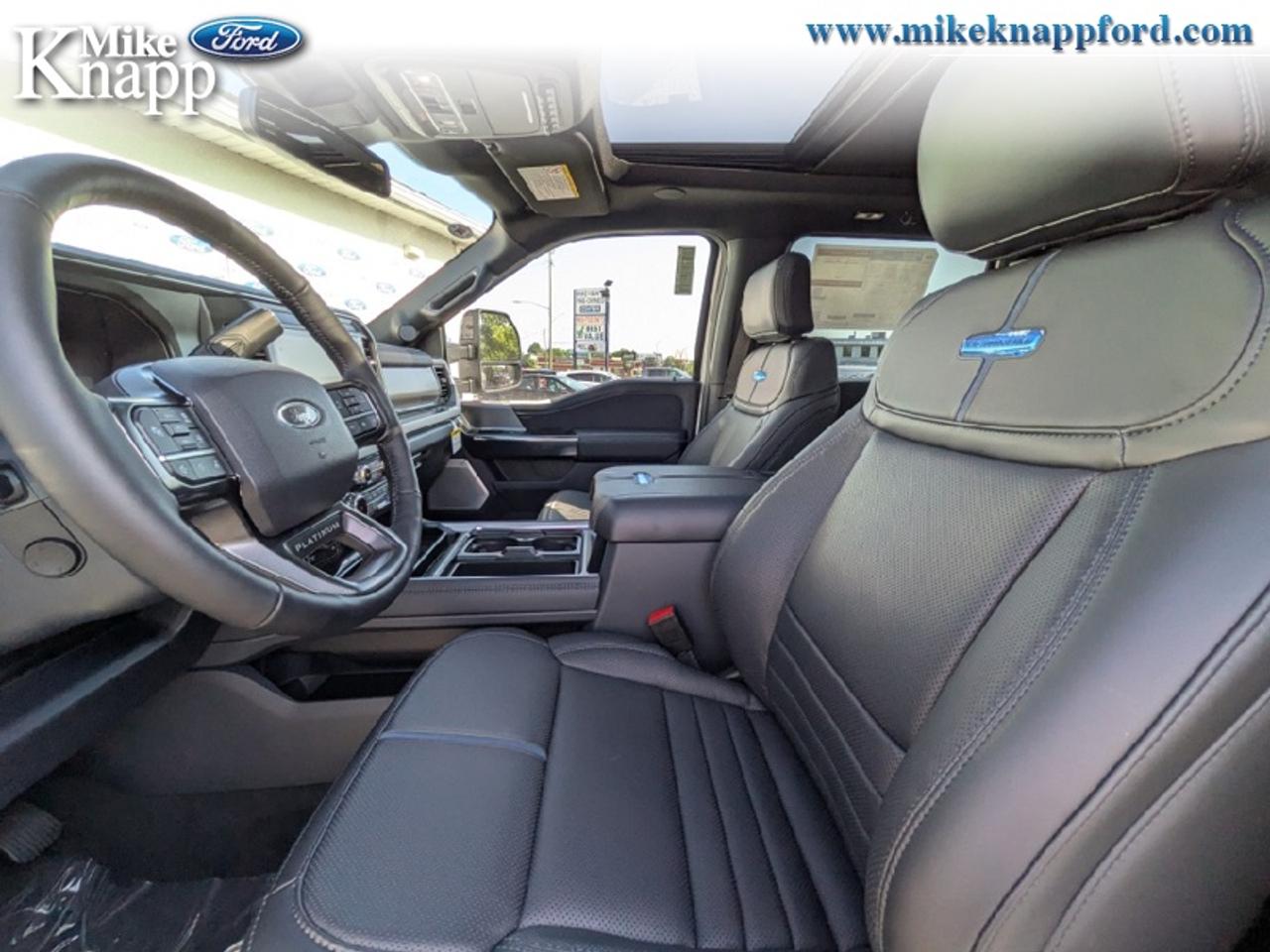 2026 Ford F-350 Super Duty Platinum Photo
