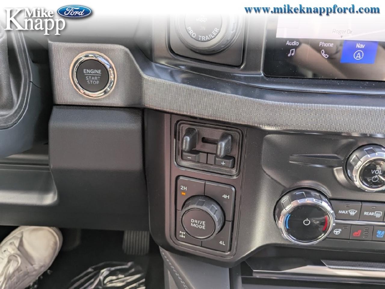 2026 Ford F-350 Super Duty Platinum Photo