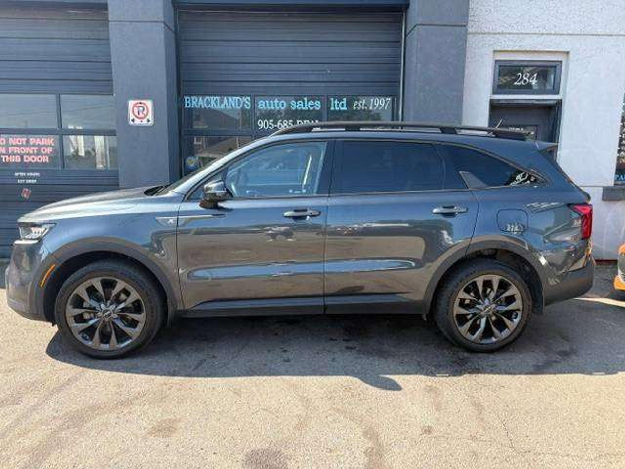 2023 Kia Sorento X-Line, LOCAL TRADE, GREAT SHAPE, GREAT PRICE! Photo