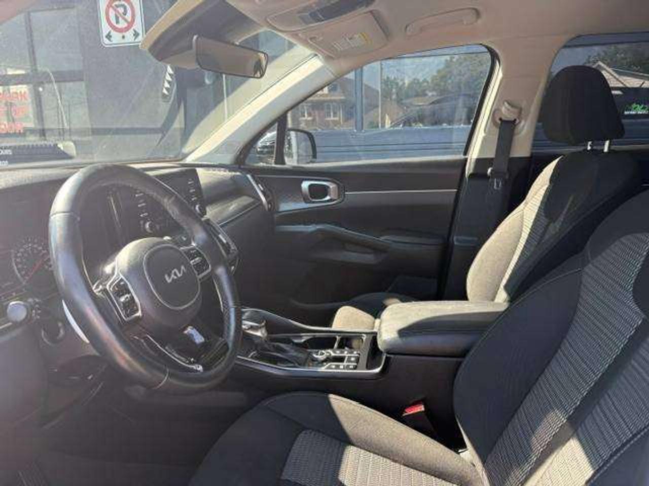 2023 Kia Sorento X-Line, LOCAL TRADE, GREAT SHAPE, GREAT PRICE! Photo