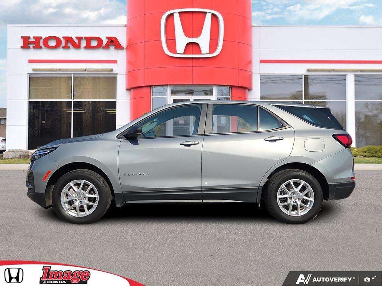 2024 Chevrolet Equinox LS AWD   WELL MAINTAINED   OFF LEASE   NO CLAIMS Photo