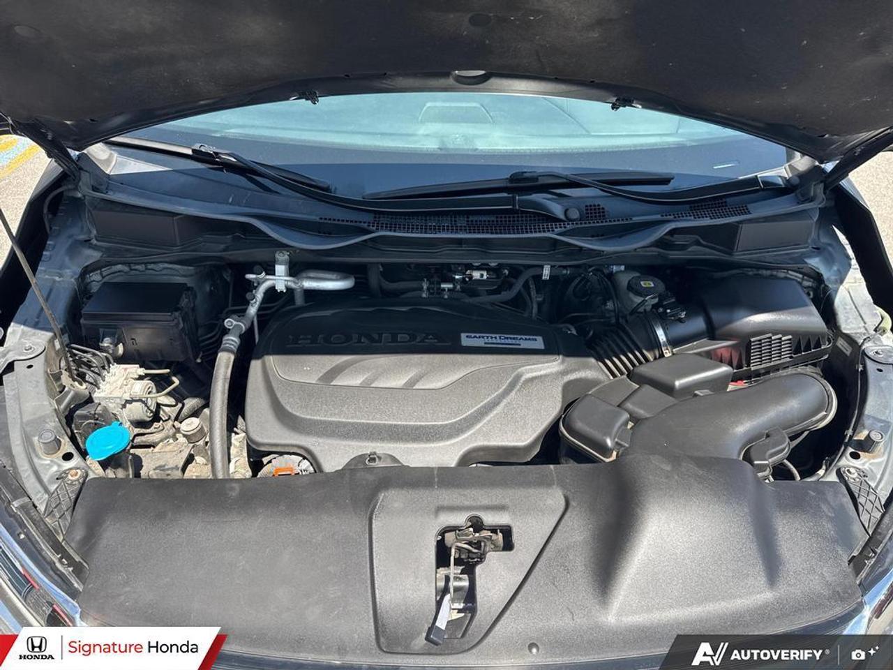 2019 Honda Odyssey Touring Photo