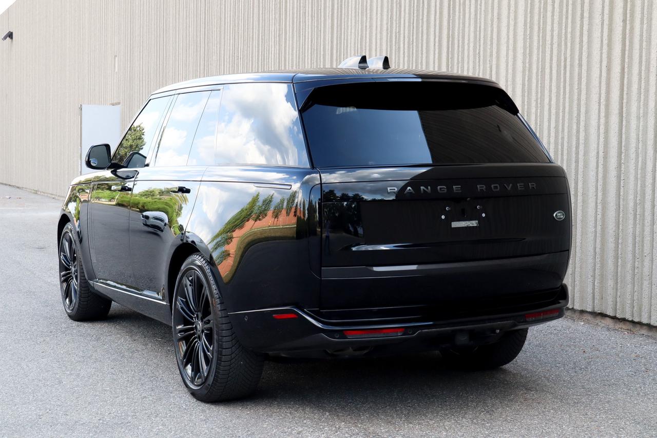 2023 Land Rover Range Rover  Photo2
