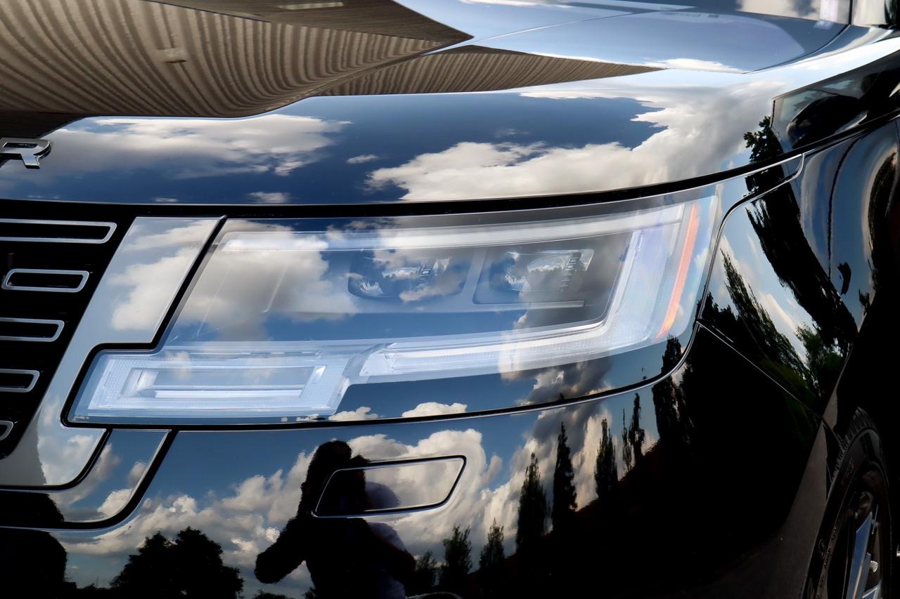 2023 Land Rover Range Rover  Photo