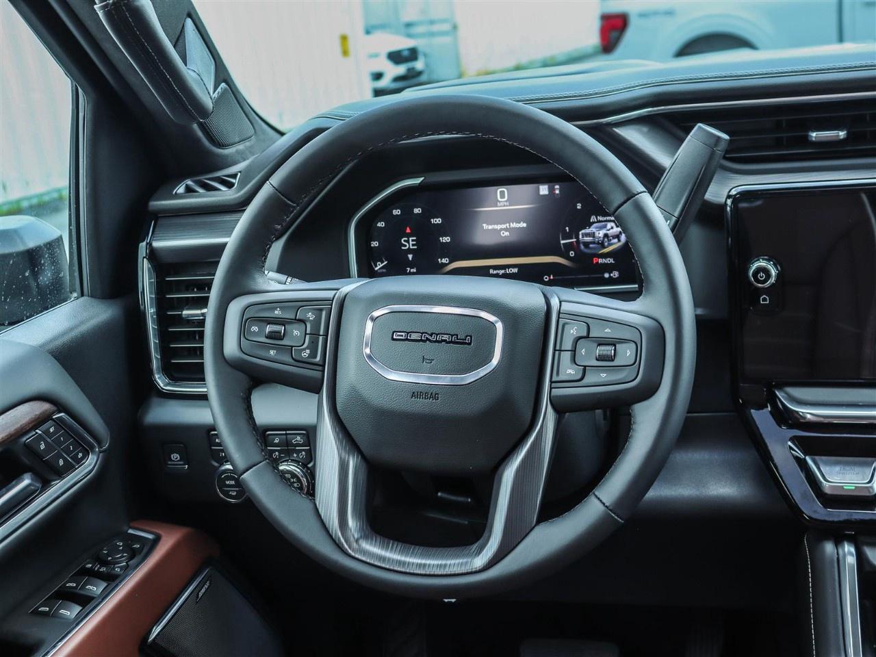 2026 GMC SIERRA 2500HD Crew Cab Standard Box 4-Wheel Drive Denali Ultimate Photo