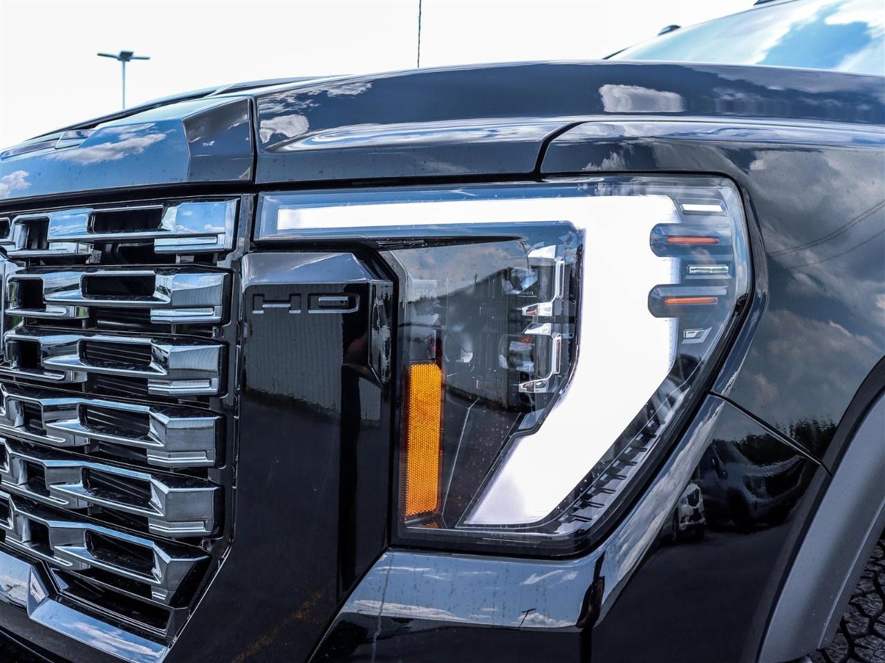 2026 GMC SIERRA 2500HD Crew Cab Standard Box 4-Wheel Drive Denali Ultimate Photo