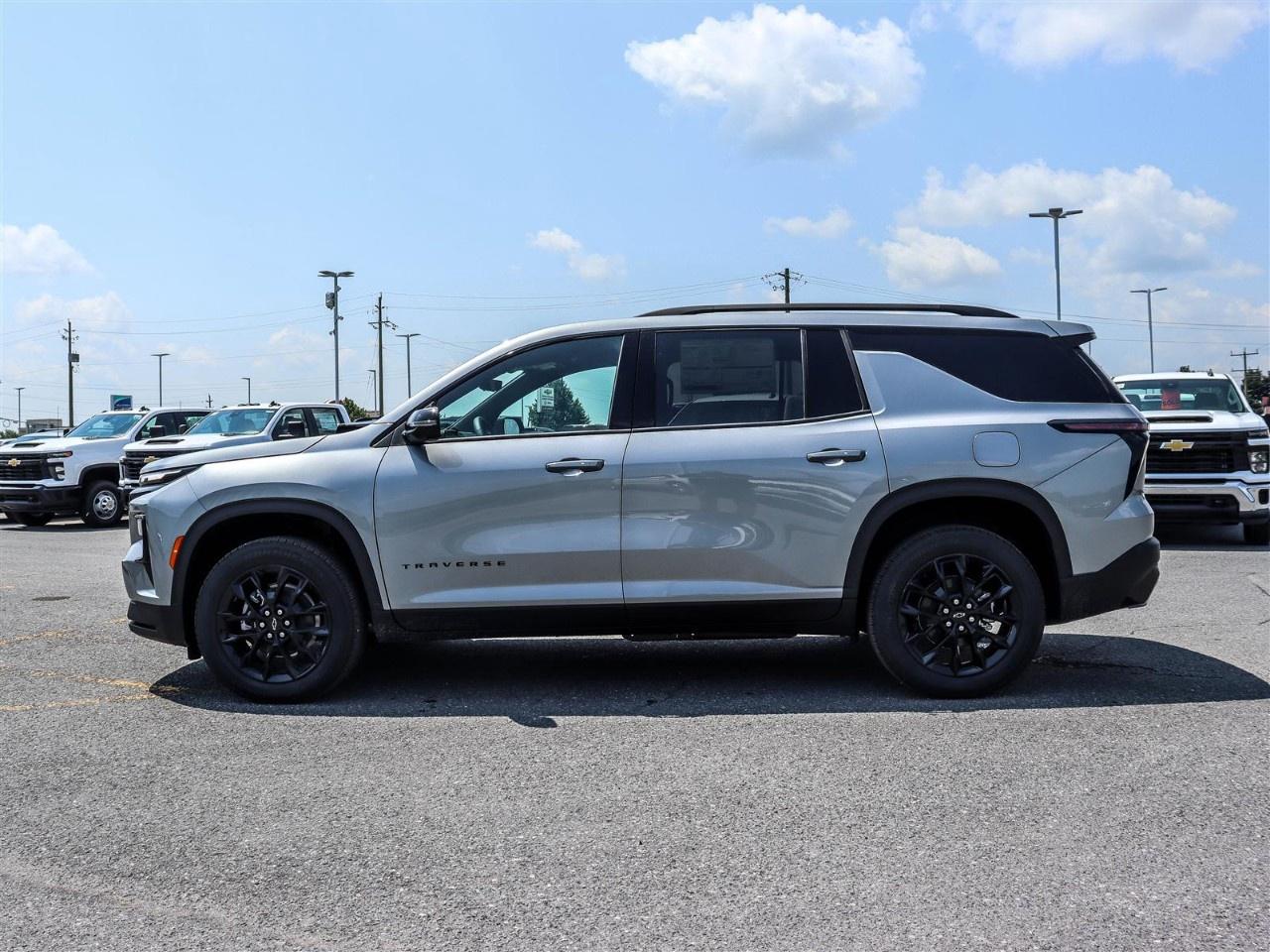 2026 Chevrolet Traverse AWD 4dr LT Photo2
