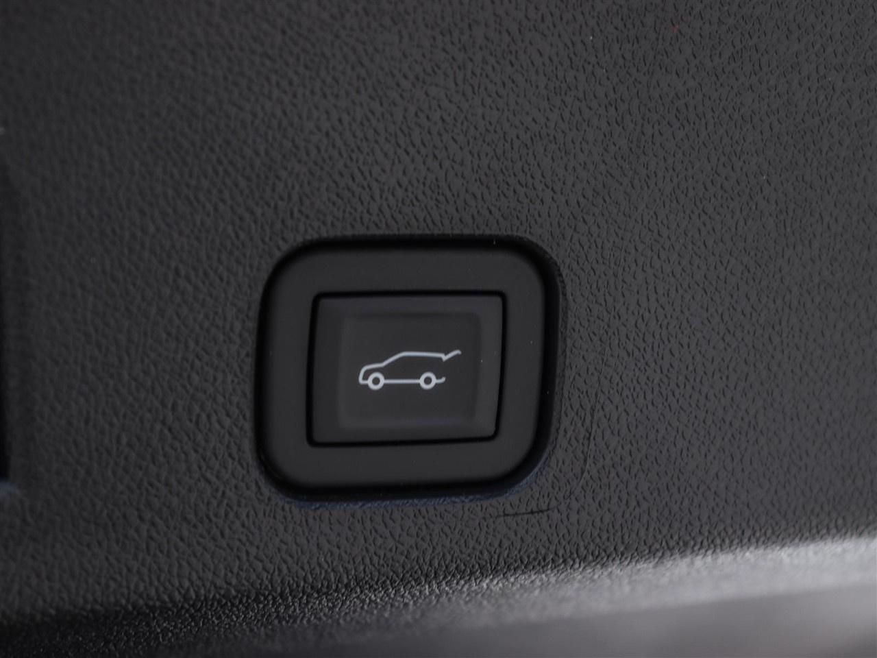 2026 Chevrolet Traverse AWD 4dr LT Photo